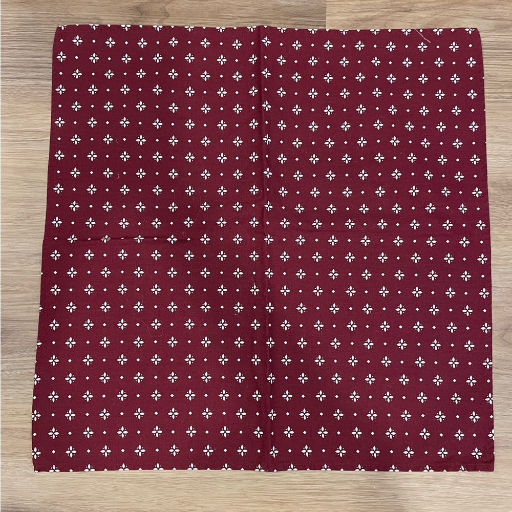 Set of 12 Longaberger Red, Green, and Blue Kitchen Linens Set - Picture 5 of 6